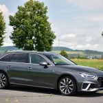 Audi A4 Avant 40 2.0 TDI QUATTRO 140 kW S-LINE S-TRONIC VYHR. VOLANT, 360° KAMERA, ALCANTARA